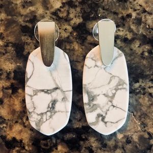 Kendra Scott Aragon Gold Drop White Howlite